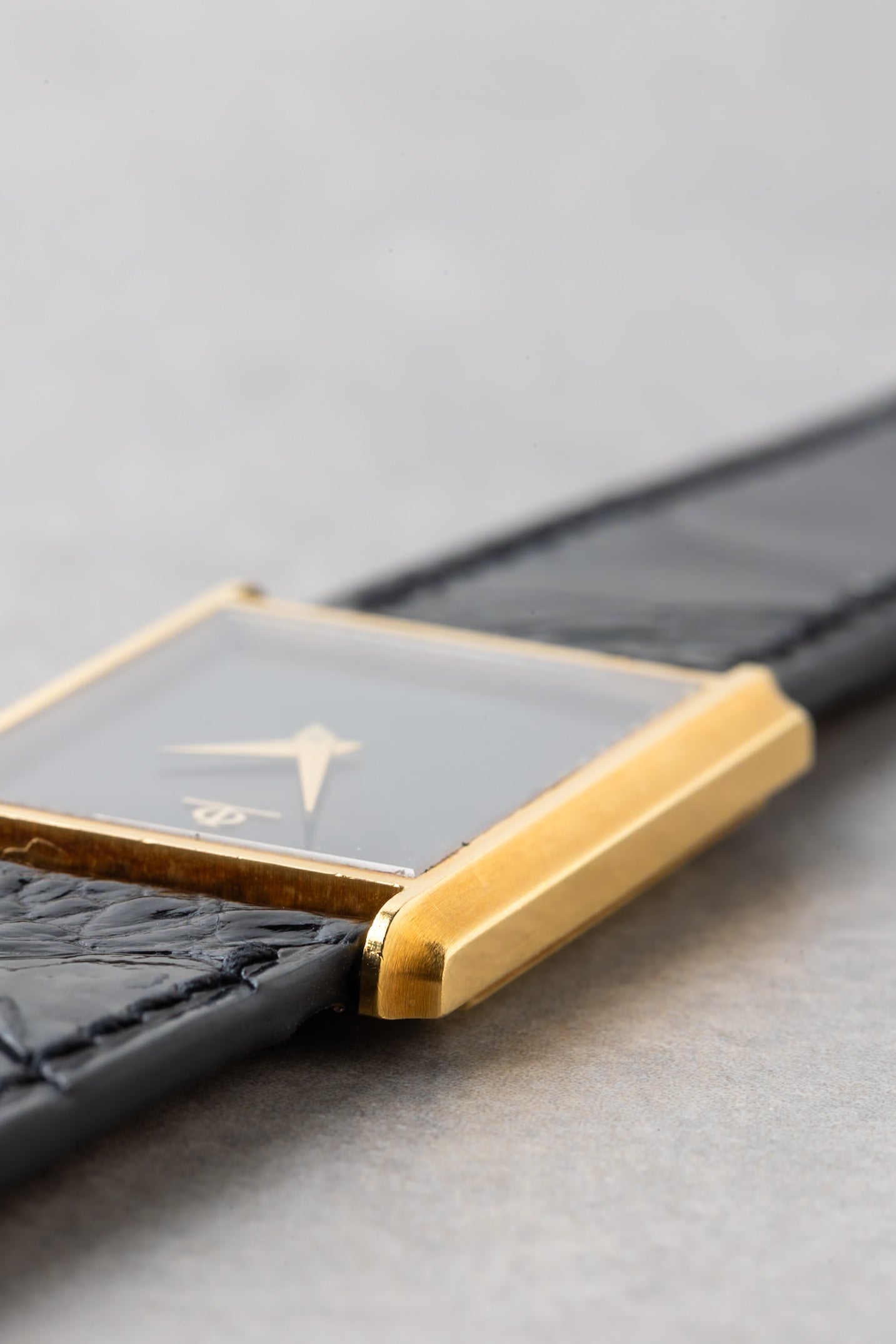 1980s Baume & Mercier 18K Mechanical Tank Ref. 37059