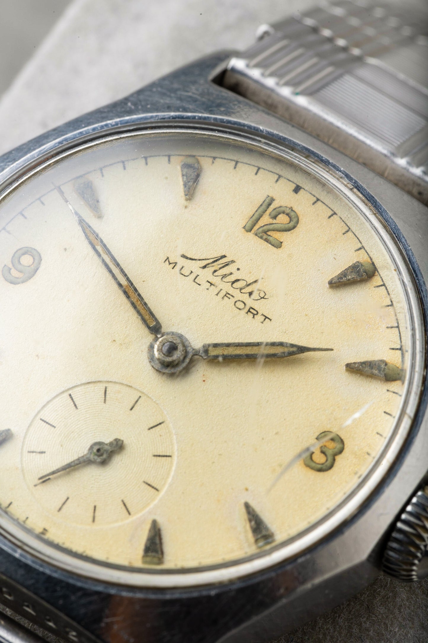 1940s Mido Multifort Hand Wind