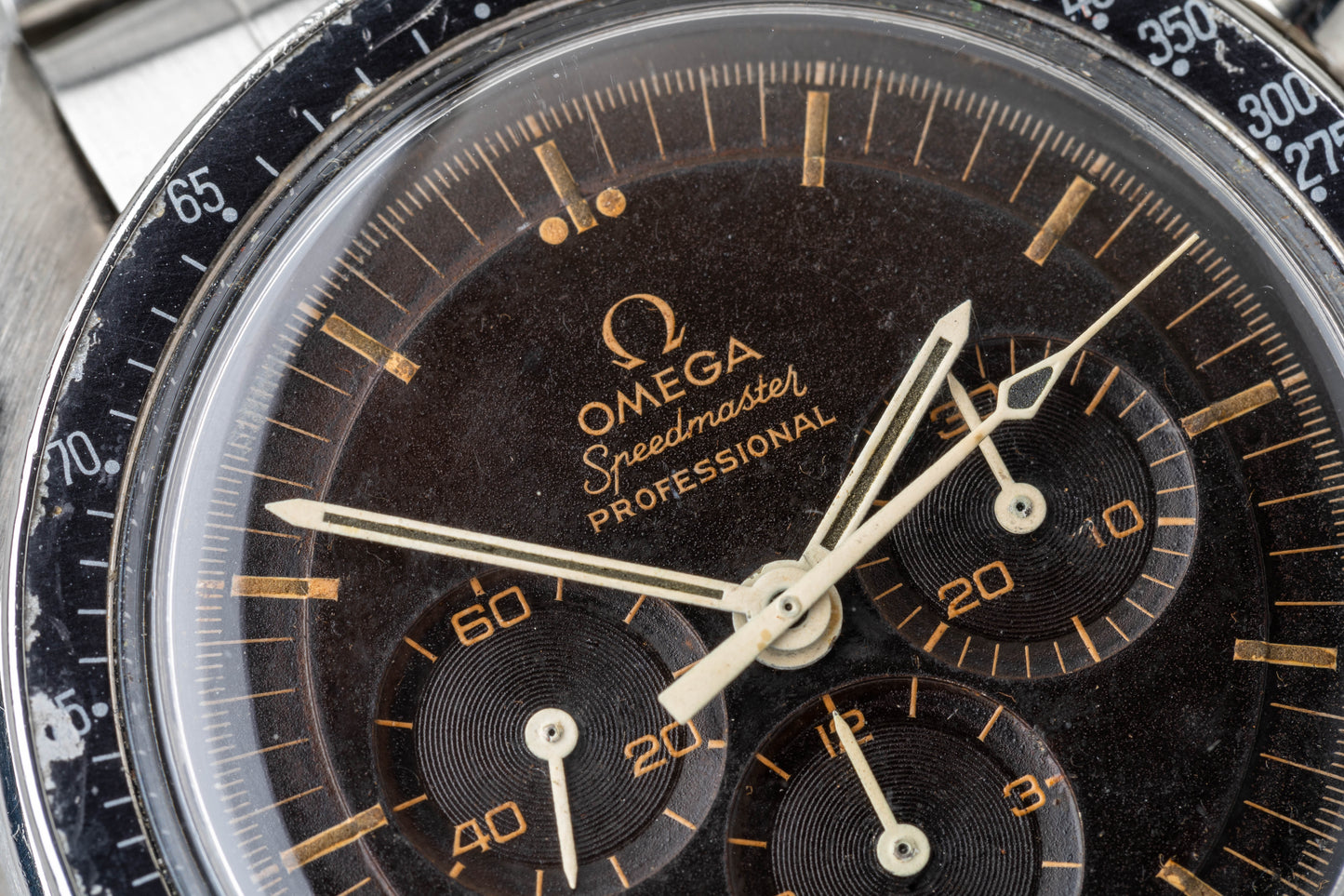 1969 Omega Speedmaster Professional Pre-Moon Tropical DON Bezel Ref. 145.022-69 ST