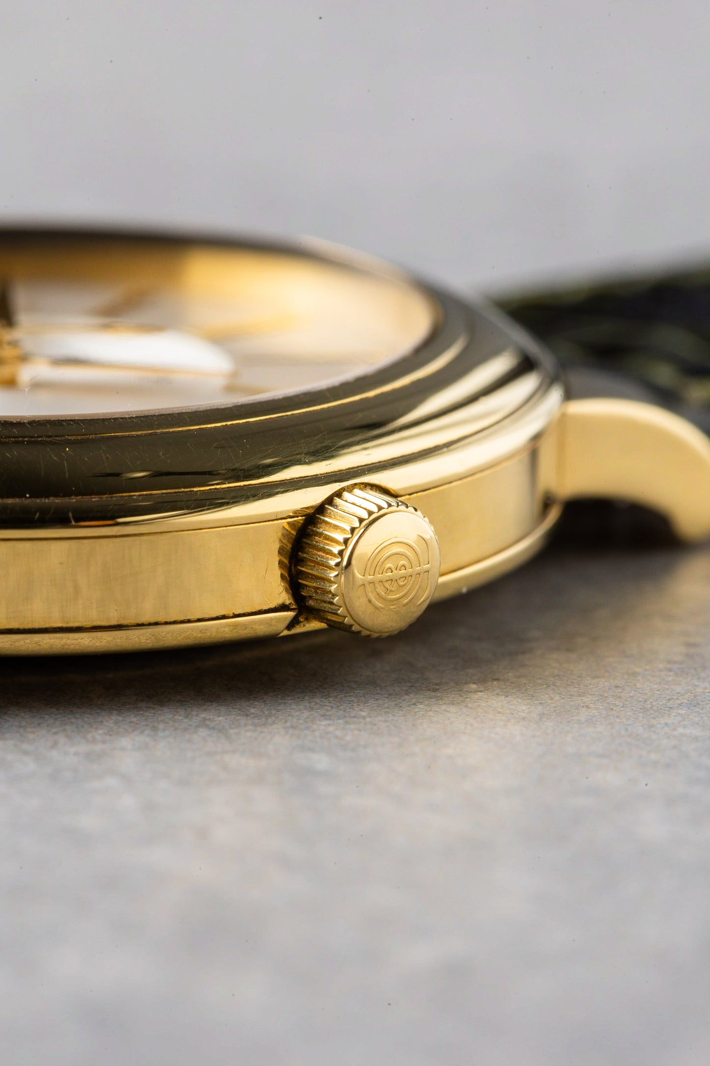 2000s Tiffany & Co Atlas Round Automatic 18K Solid Gold