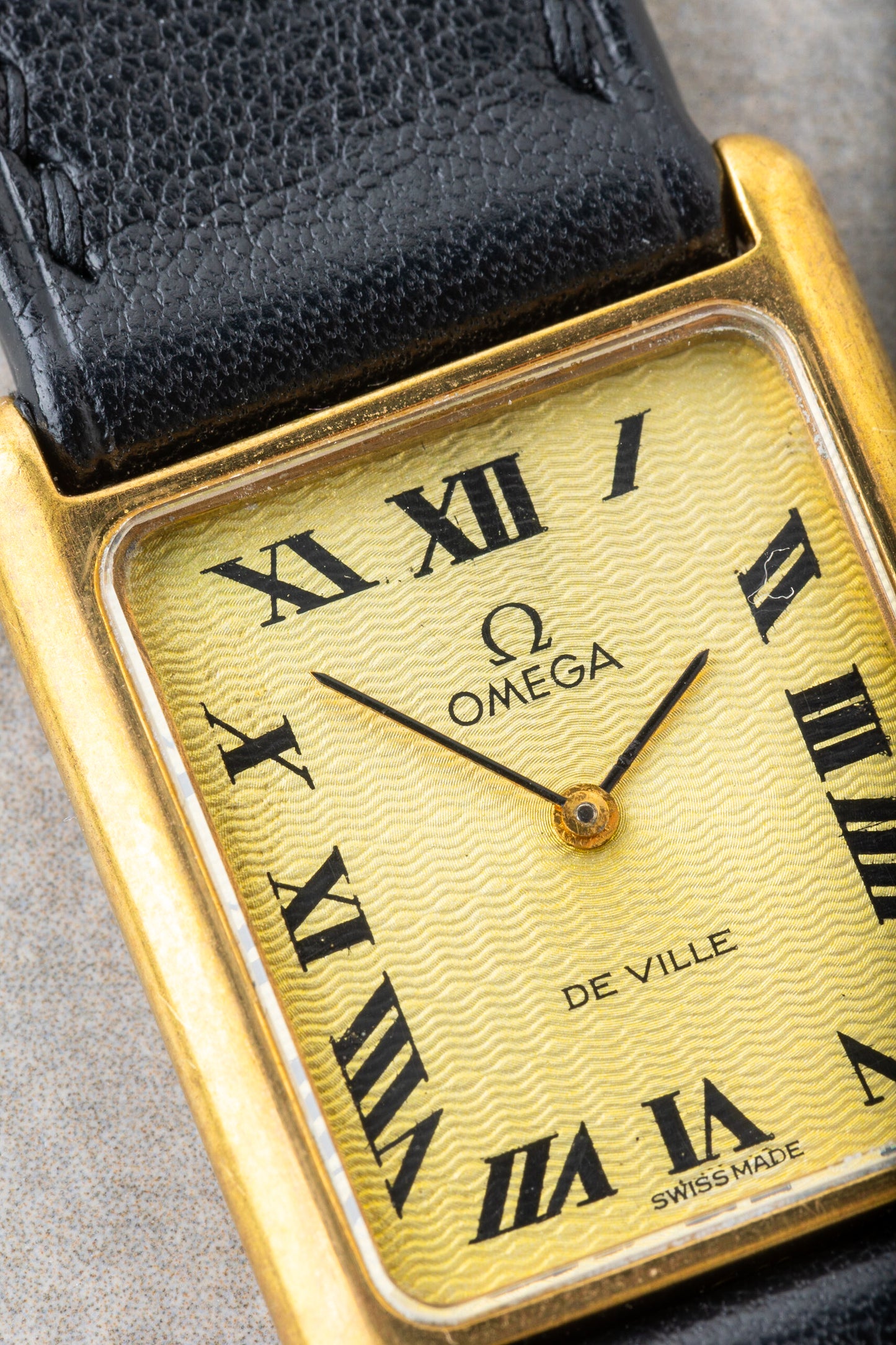 1976 Omega De Ville Tank Hand Wind Ref. 511.0404
