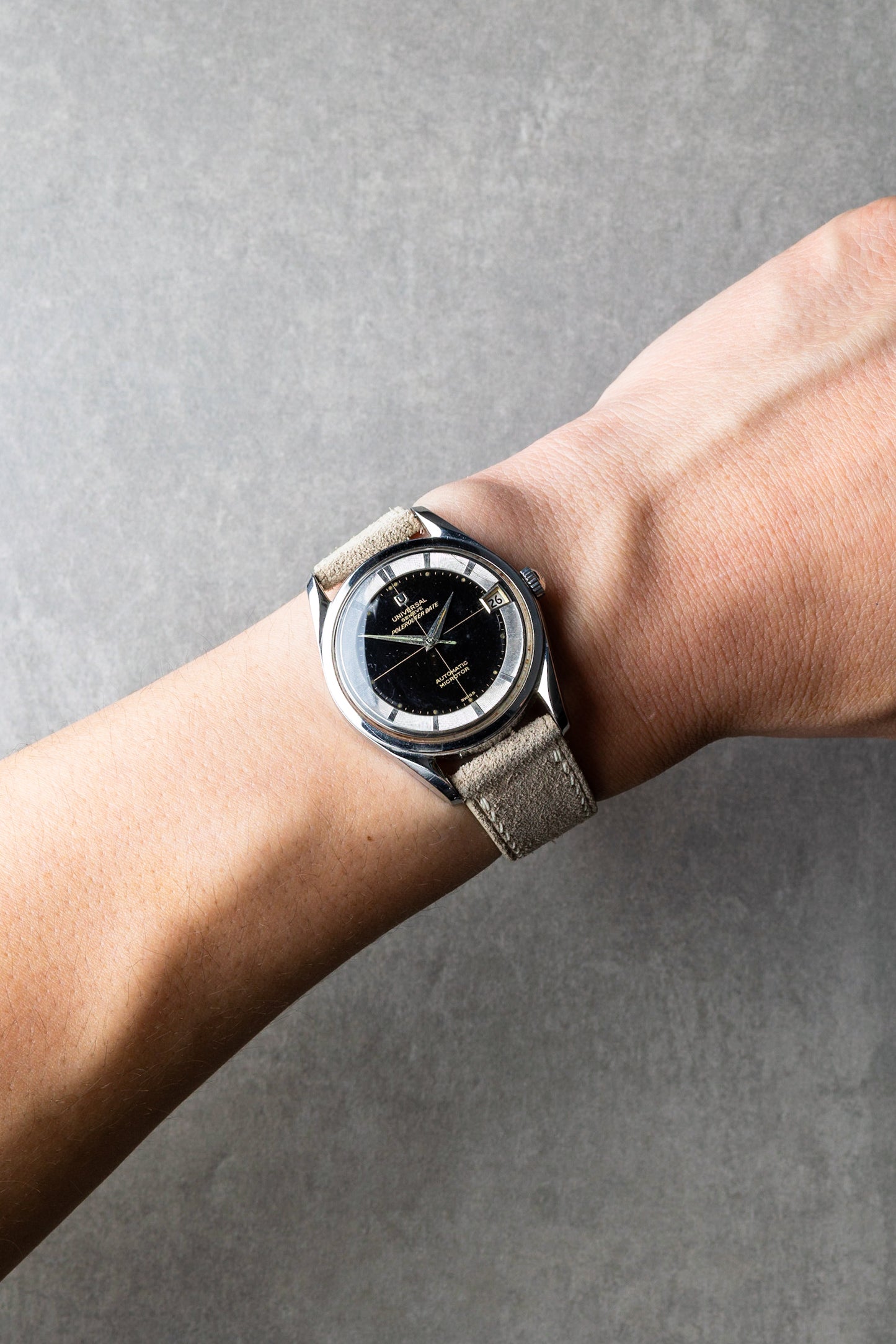 1960 "Black Gilt Spider" Universal Genève Polerouter Date Automatic Microtor Ref. 204503-2