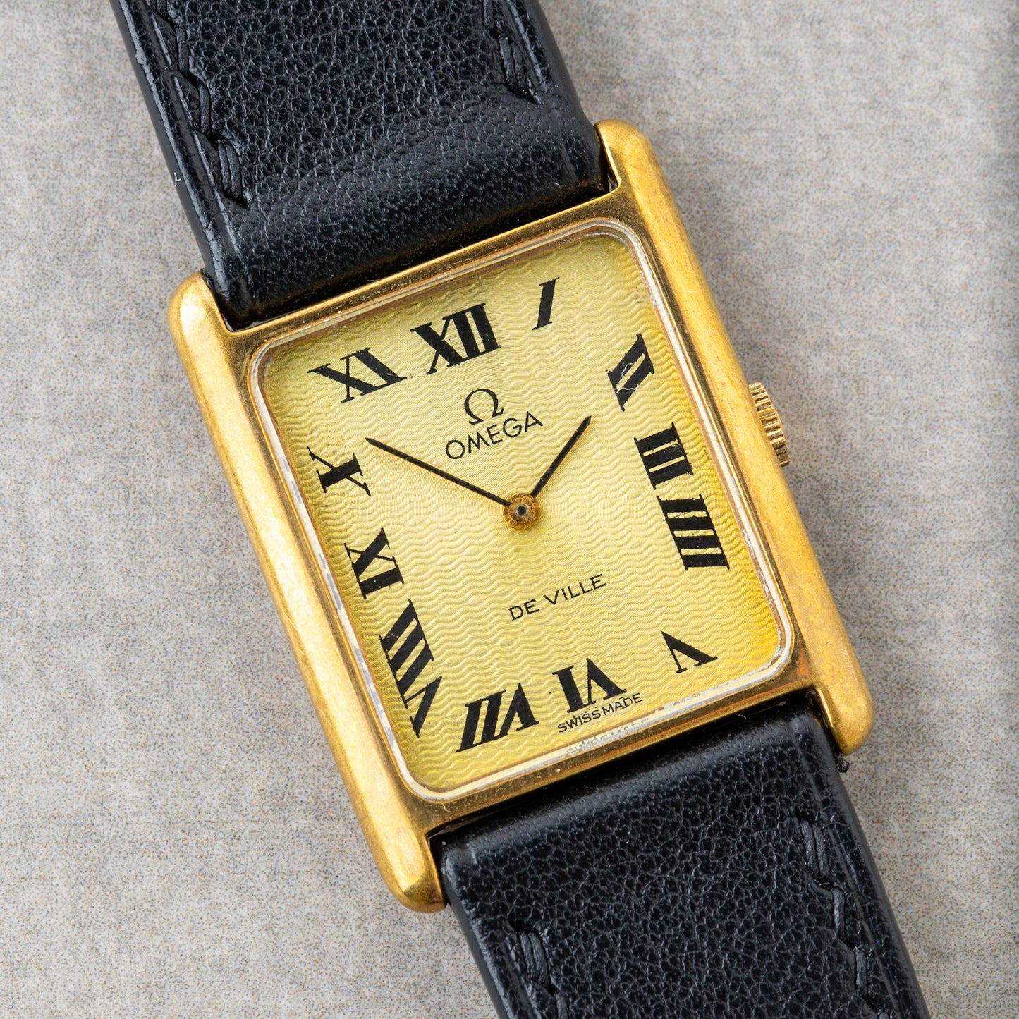 1976 Omega De Ville Tank Hand Wind Ref. 511.0404