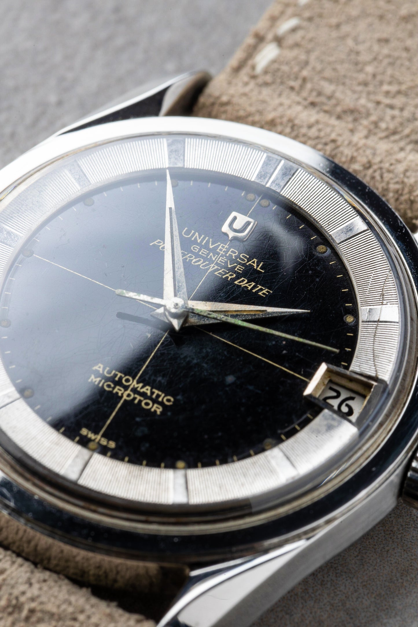 1960 "Black Gilt Spider" Universal Genève Polerouter Date Automatic Microtor Ref. 204503-2