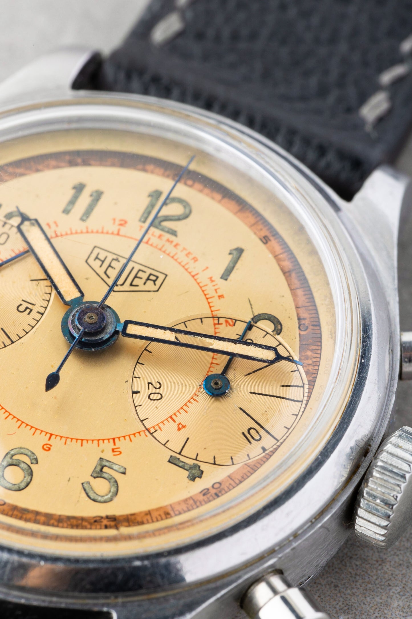 1940s Heuer Big Eyes Chronograph Ref. 59818 With Salmon Dial