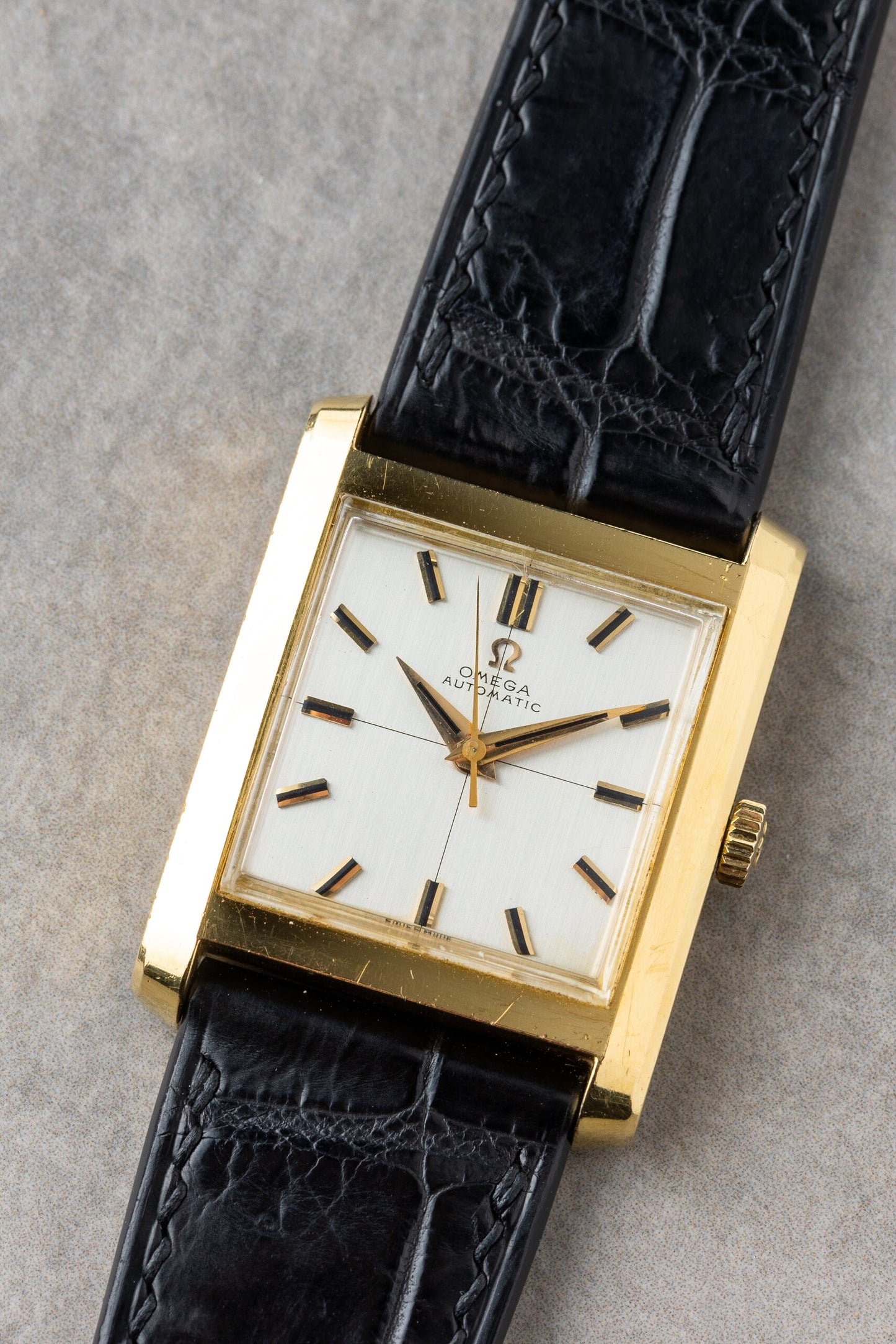 Omega Automatic Tank 18K Solid Gold Ref.3999 SC