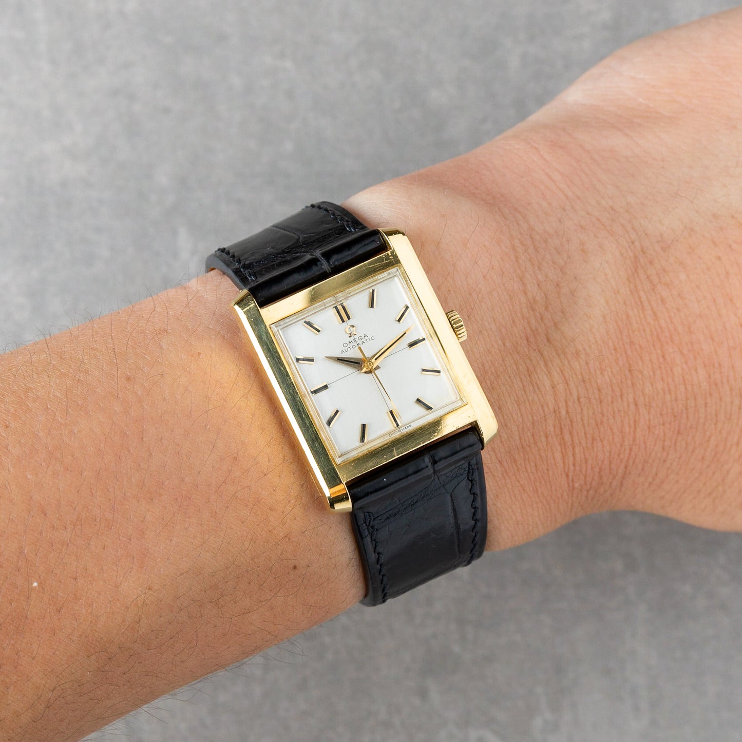 Omega Automatic Tank 18K Solid Gold Ref.3999 SC