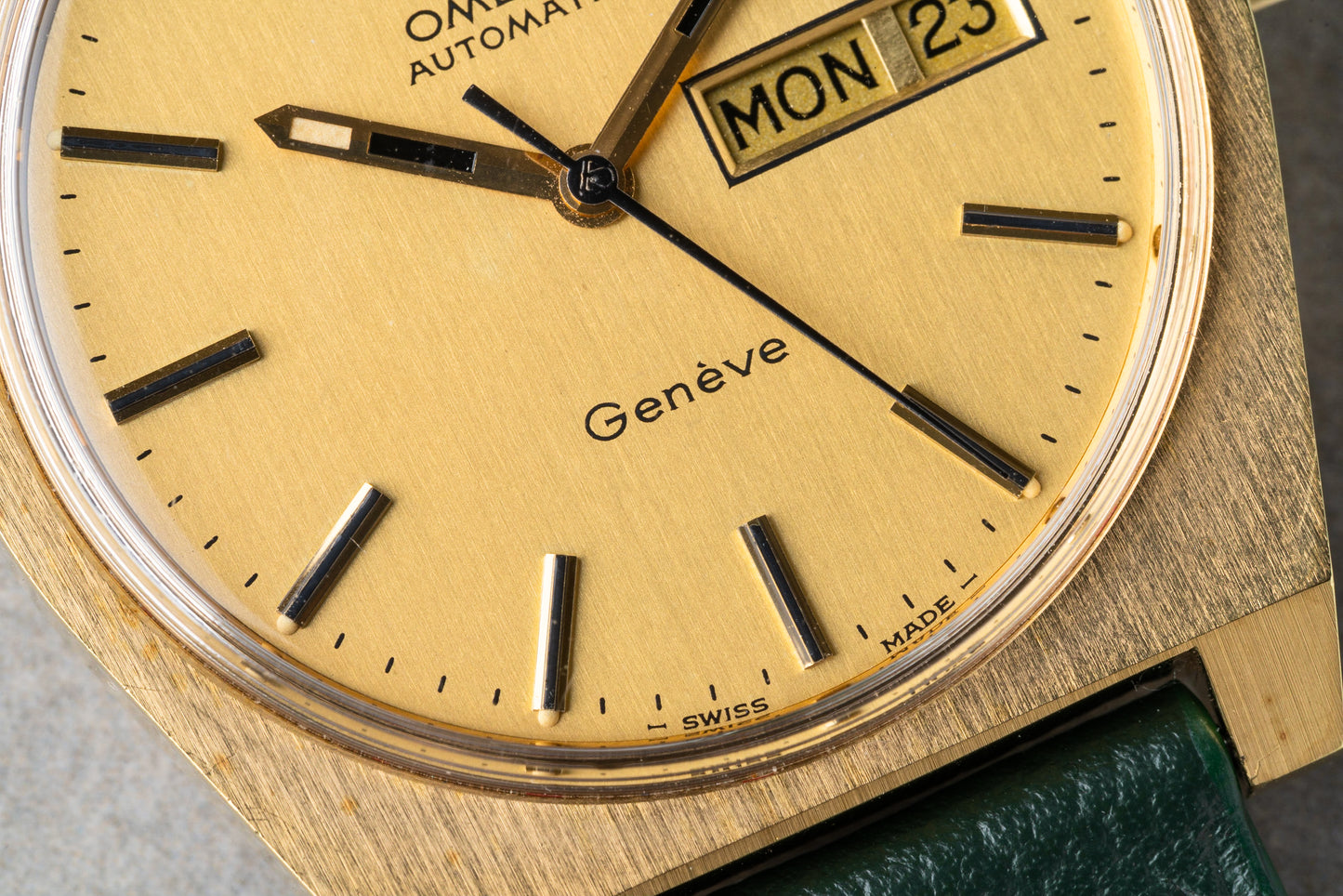 Omega Genève Automatic
