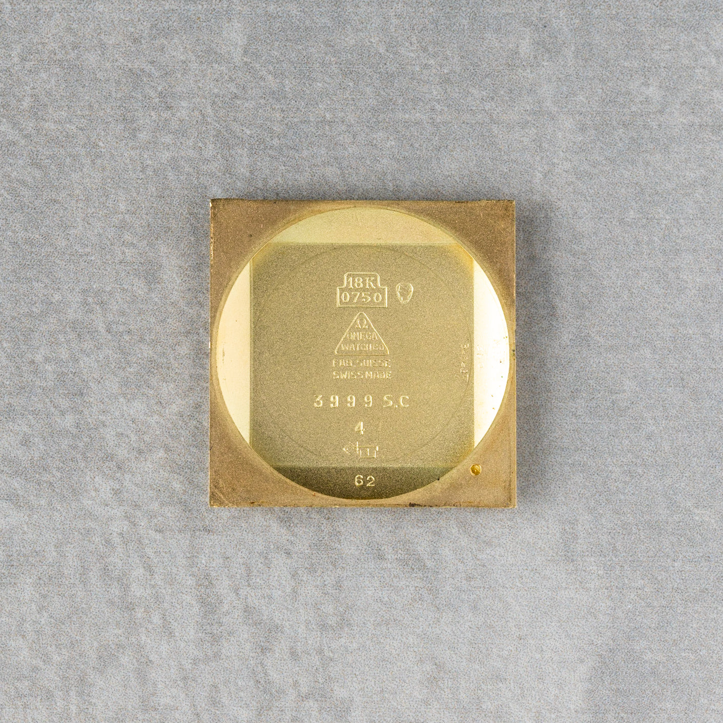 Omega Automatic Tank 18K Solid Gold Ref.3999 SC